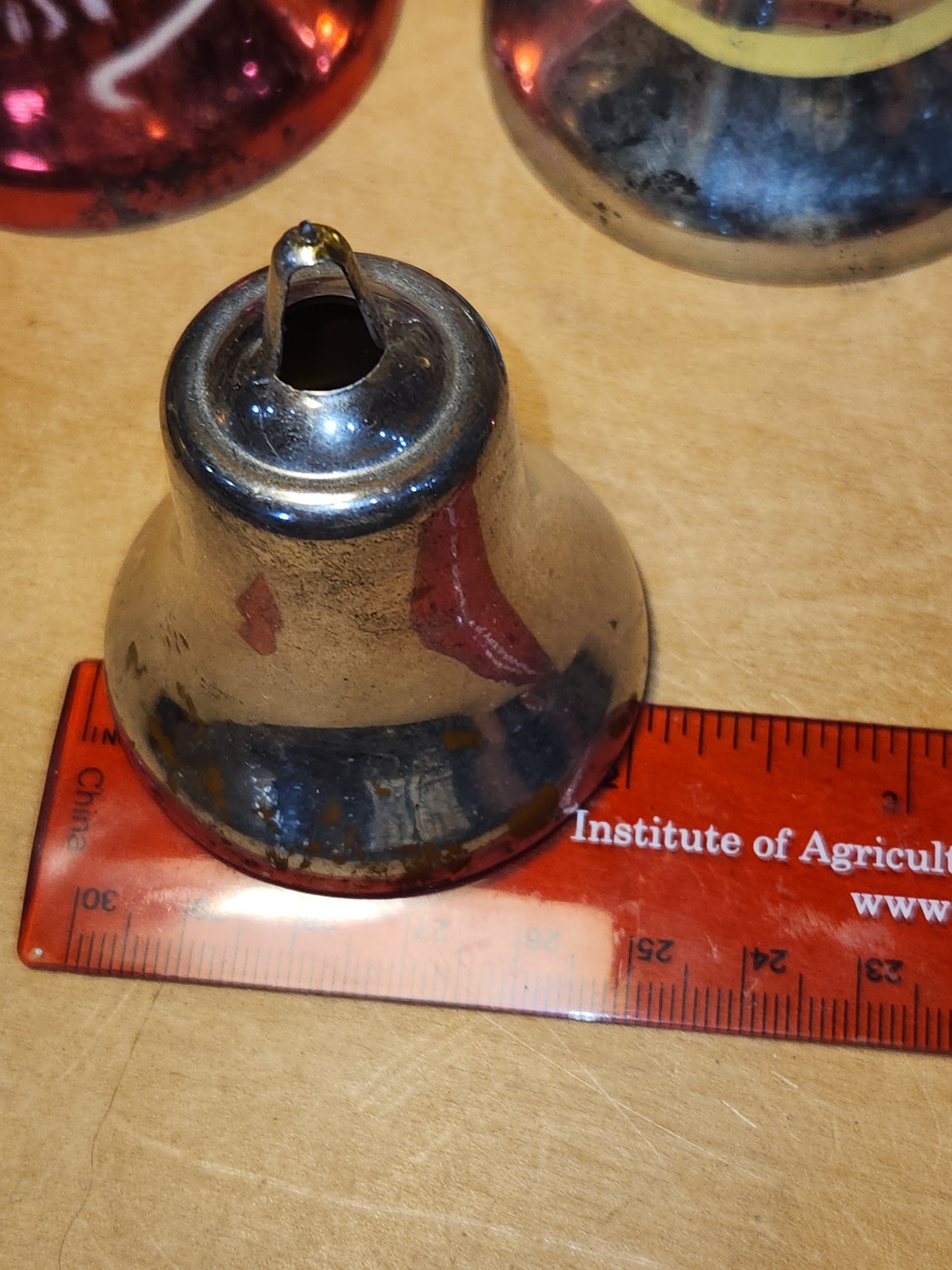 Vintage Hard Plastic Bells Unmatched Set of 4 AS IS bel8