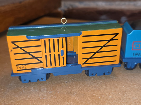 Vintage Hallmark Keepsake Ornaments Skyline Train Series Set of 4 Stock Train Car, Caboose and 2 Coal Cars cast metal 1992