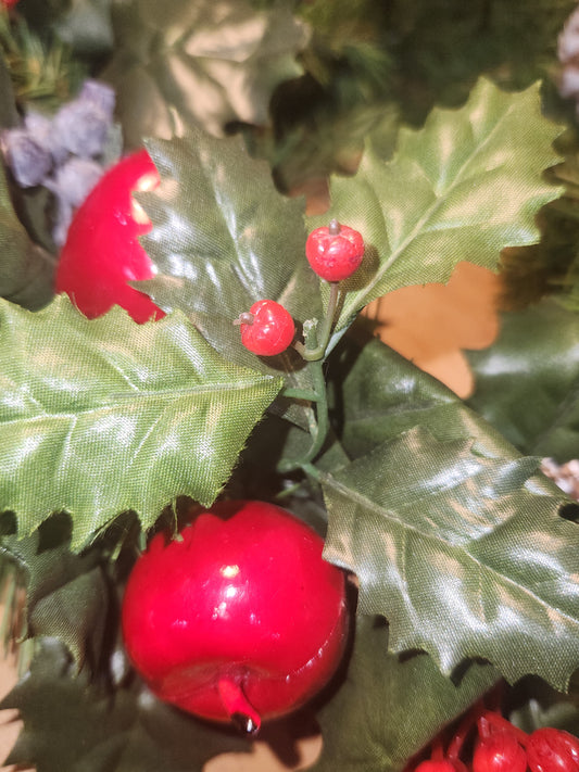 Vintage Christmas Candle Ring Centerpiece Gift Pinecones Apples Berries CR59