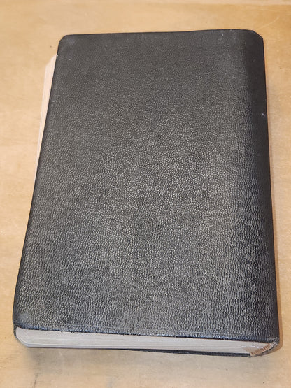 Vintage Hardcover Holy Bible Red Letter Edition Concordance King James Version World Publishing Bible vb09
