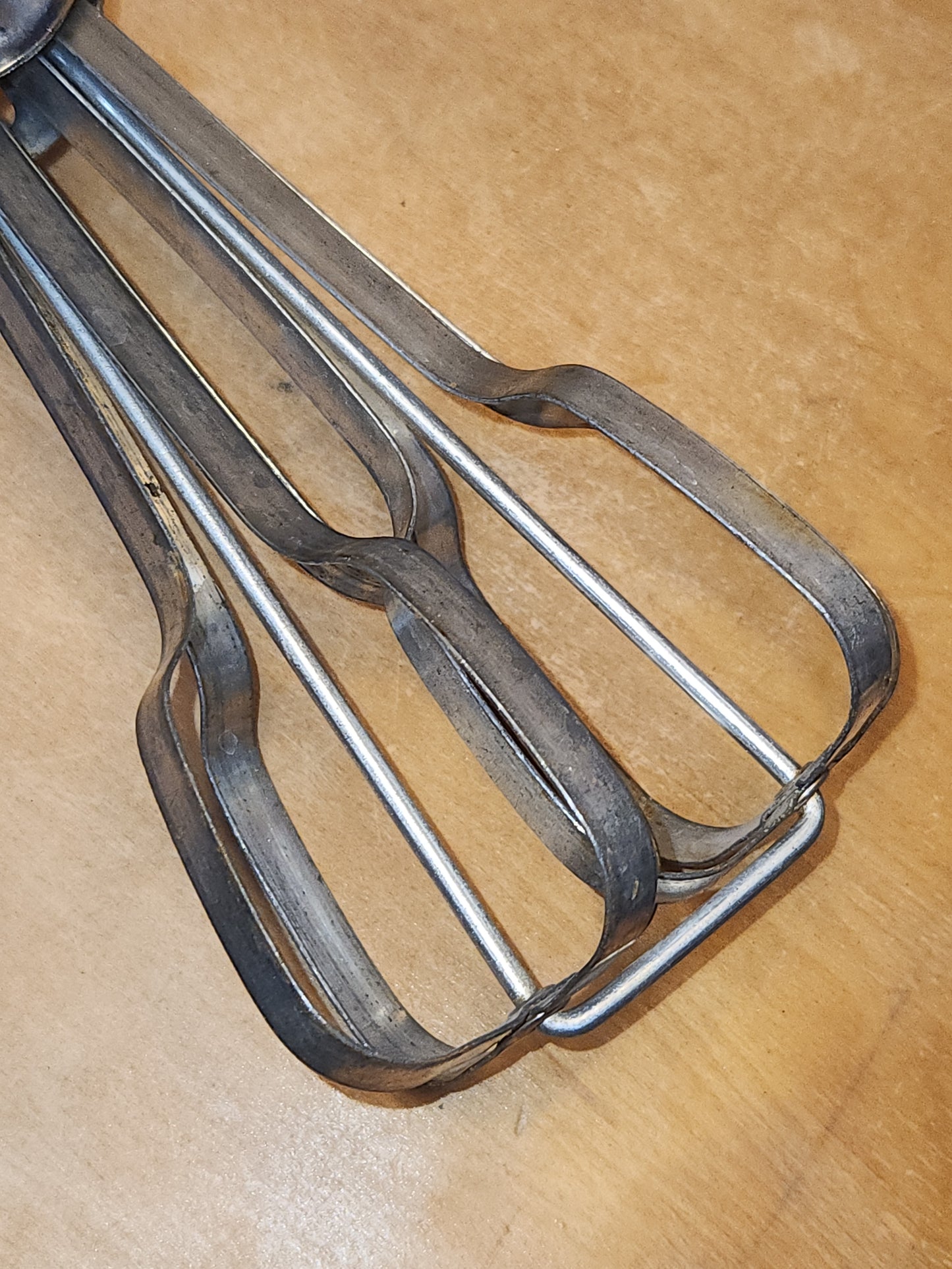 Vintage Ekco Hand Mixer Egg Beater Stainless Steel Black Angled Handle kit71