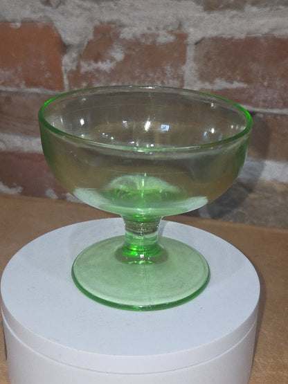 Vintage Uranium Depression Glass Compote Dessert Dish Vaseline Glows ug04