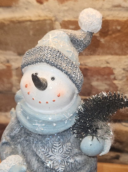 Resin Skating Snowman Blue White with Tree sm07