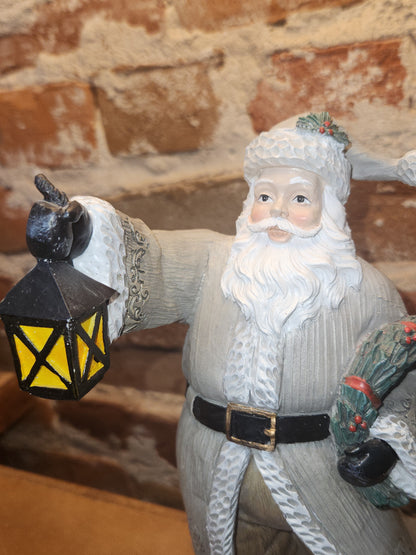 Santa Figurine Grey Coat and Stocking Hat Lantern Wreath sf11