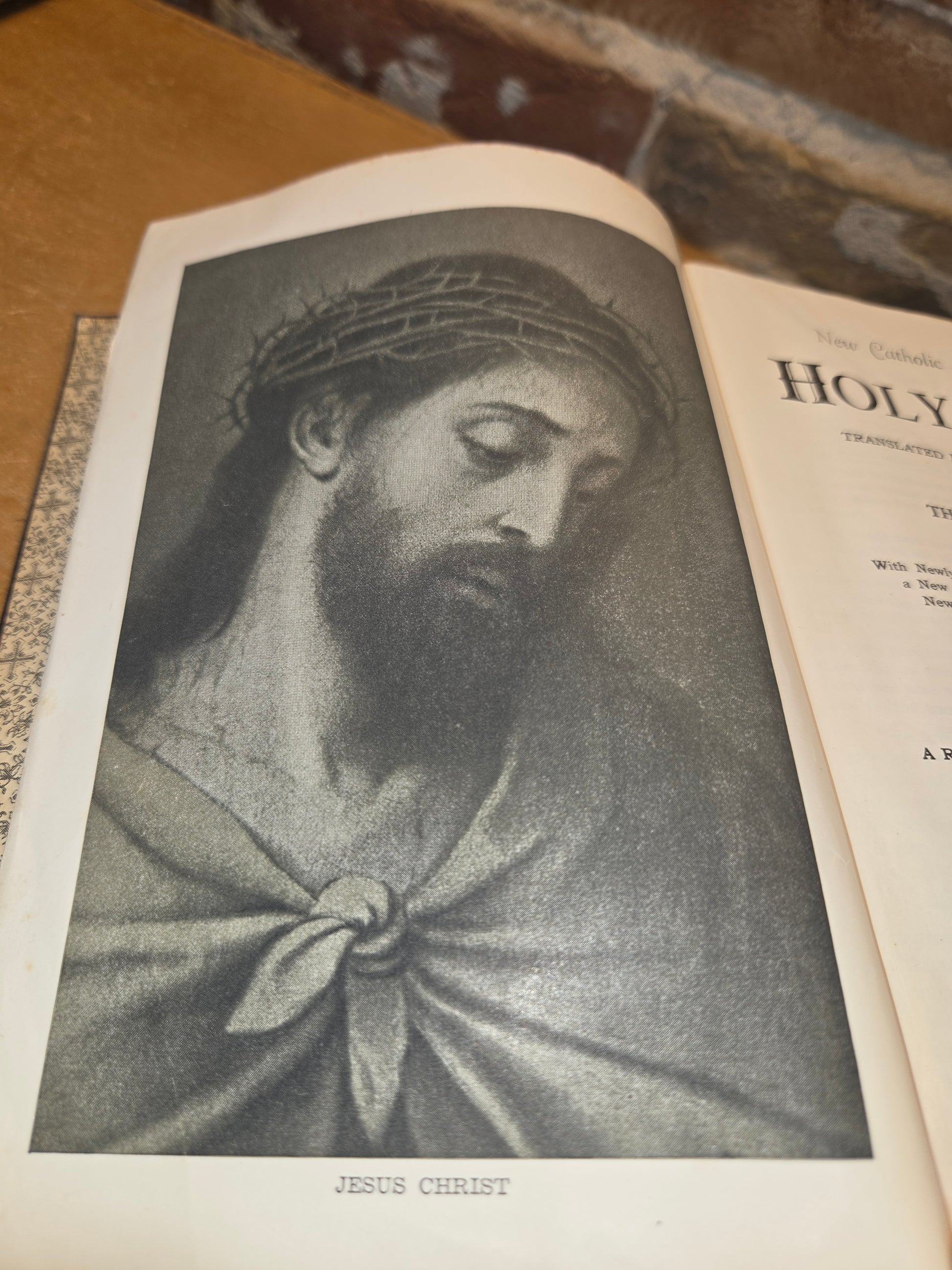 Vintage Hardcover Holy Bible New Catholic Edition 1954 vb83