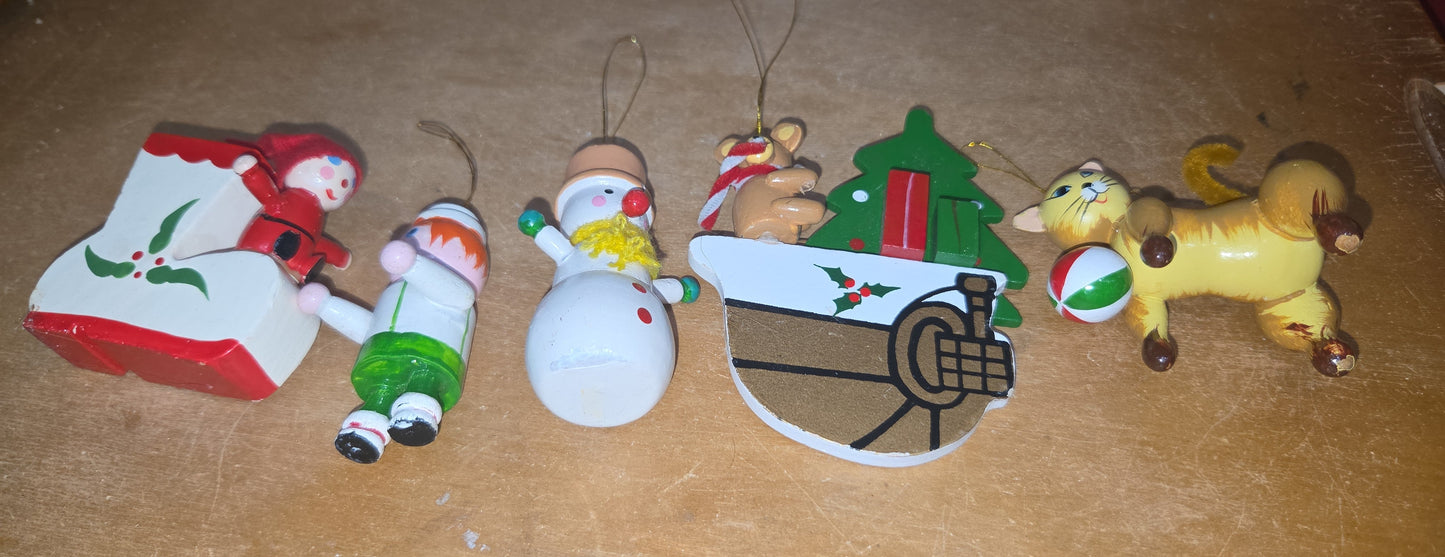 Vintage Wooden Ornaments Snowman Cat Shoe Tree Set of 5 MCM Kitchy
