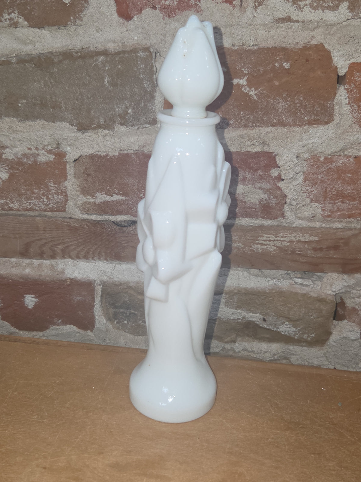 Avon Vintage Floral Milk Glass Bud Vase Field Flowers Foaming Bath Oil Empty va65