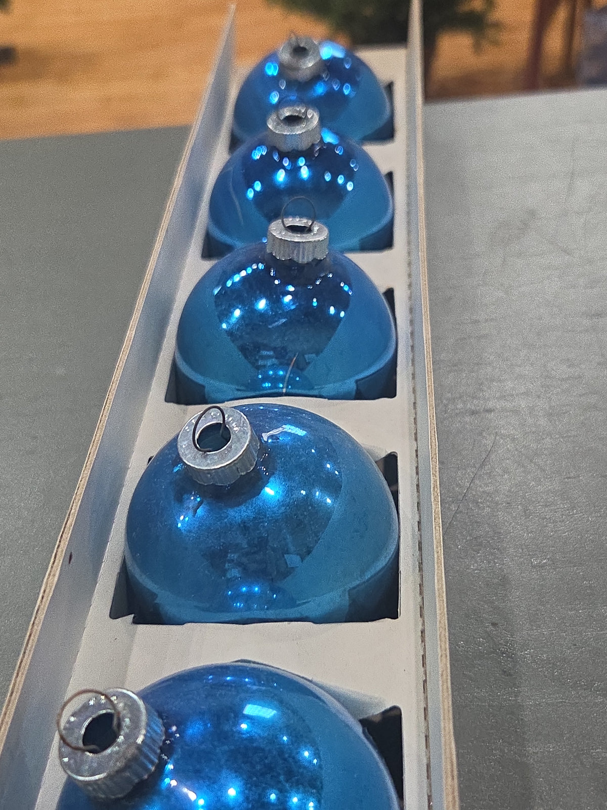 Vintage Shiny Brite Glass Christmas Ornaments Five 3" Blue Shades in Fanci-Pak Box As Is sb9