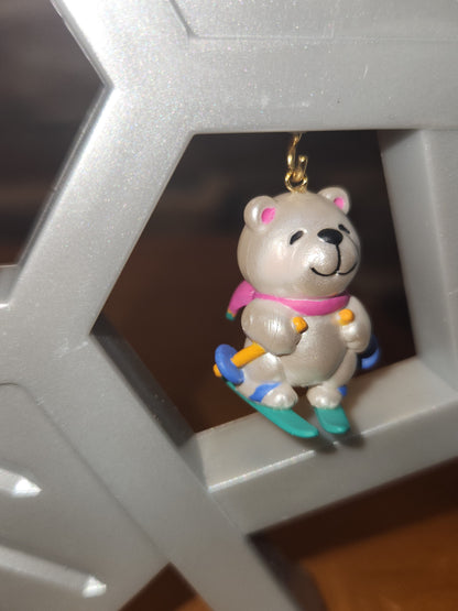 Vintage Avon Wee Winter Friends Display Stand Along With Set Of Four Wee Winter Friends Penguine, Seal, Polar Bear, Eskimo NO BOX ww67 CLEARANCE