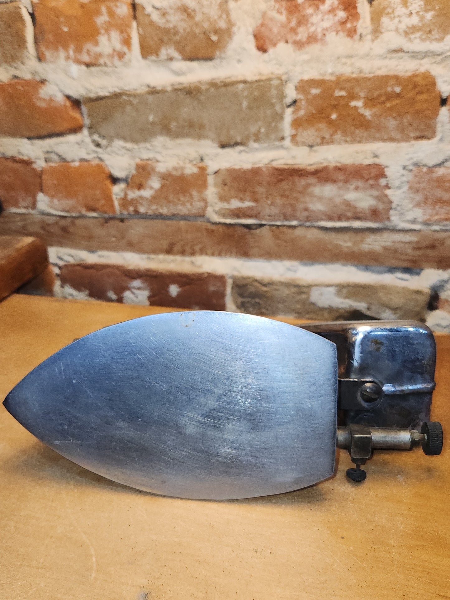 Vintage Gasoline Powered Diamon Sad Iron si5