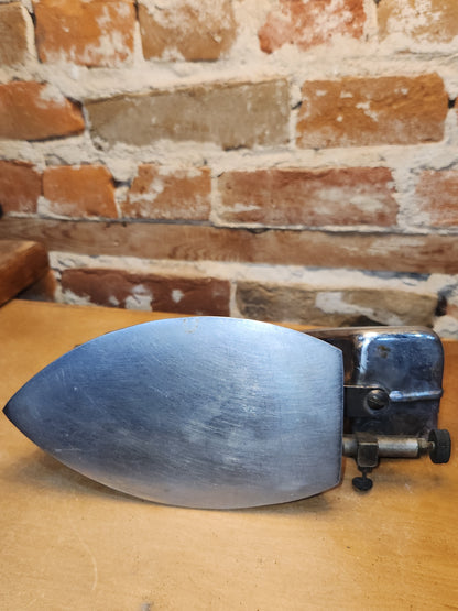 Vintage Gasoline Powered Diamon Sad Iron si5