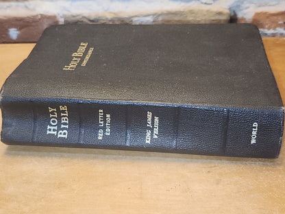 Vintage Hardcover Holy Bible Red Letter Edition Concordance King James Version World Publishing Bible vb09
