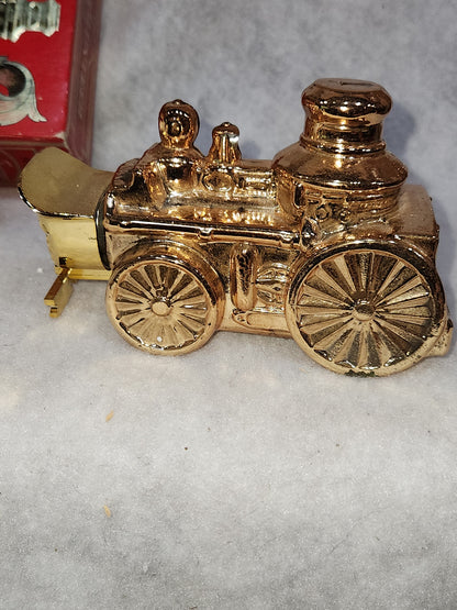 Avon Decanter First Volunteer gold fire truck Oland Cologne CLEARANCE av561