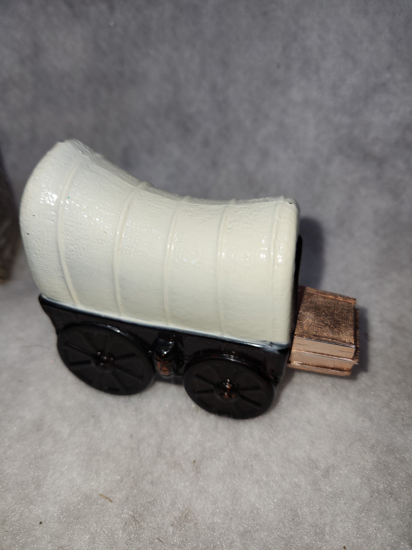 Vintage Avon Wild Country After Shave in Covered Wagon EMPTY Original Box CLEARANCE av439
