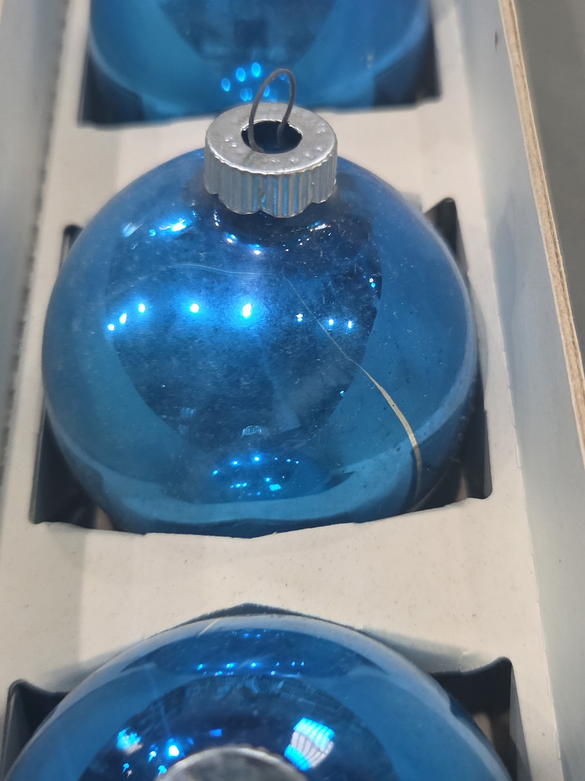 Vintage Shiny Brite Glass Christmas Ornaments Five 3" Blue Shades in Fanci-Pak Box As Is sb9