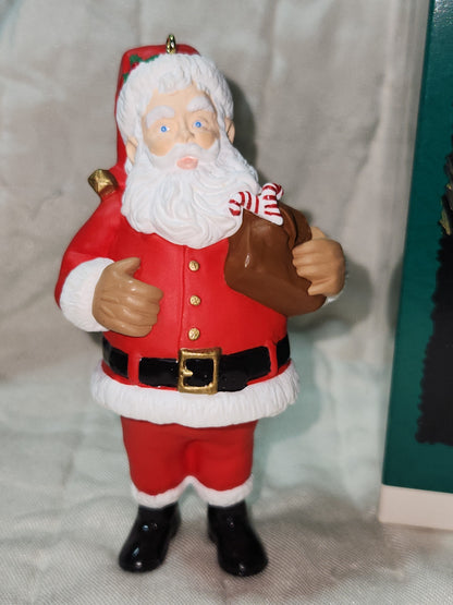 Vintage Hallmark Keepsake Christmas Collector's Club 1986 Membership Ornament Santa ho987