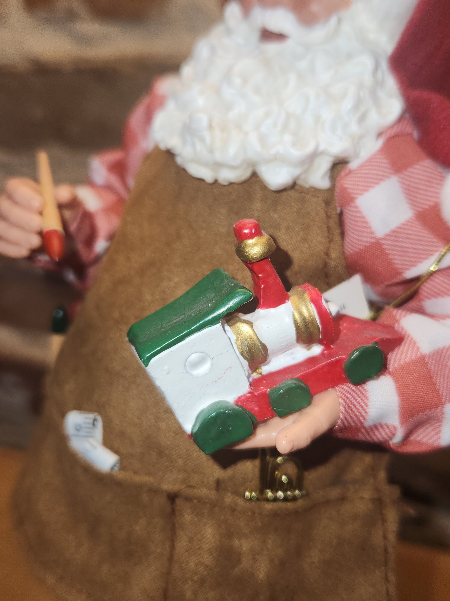 Roman Collectible Santa Making a Train at Santa's Workshop sf5