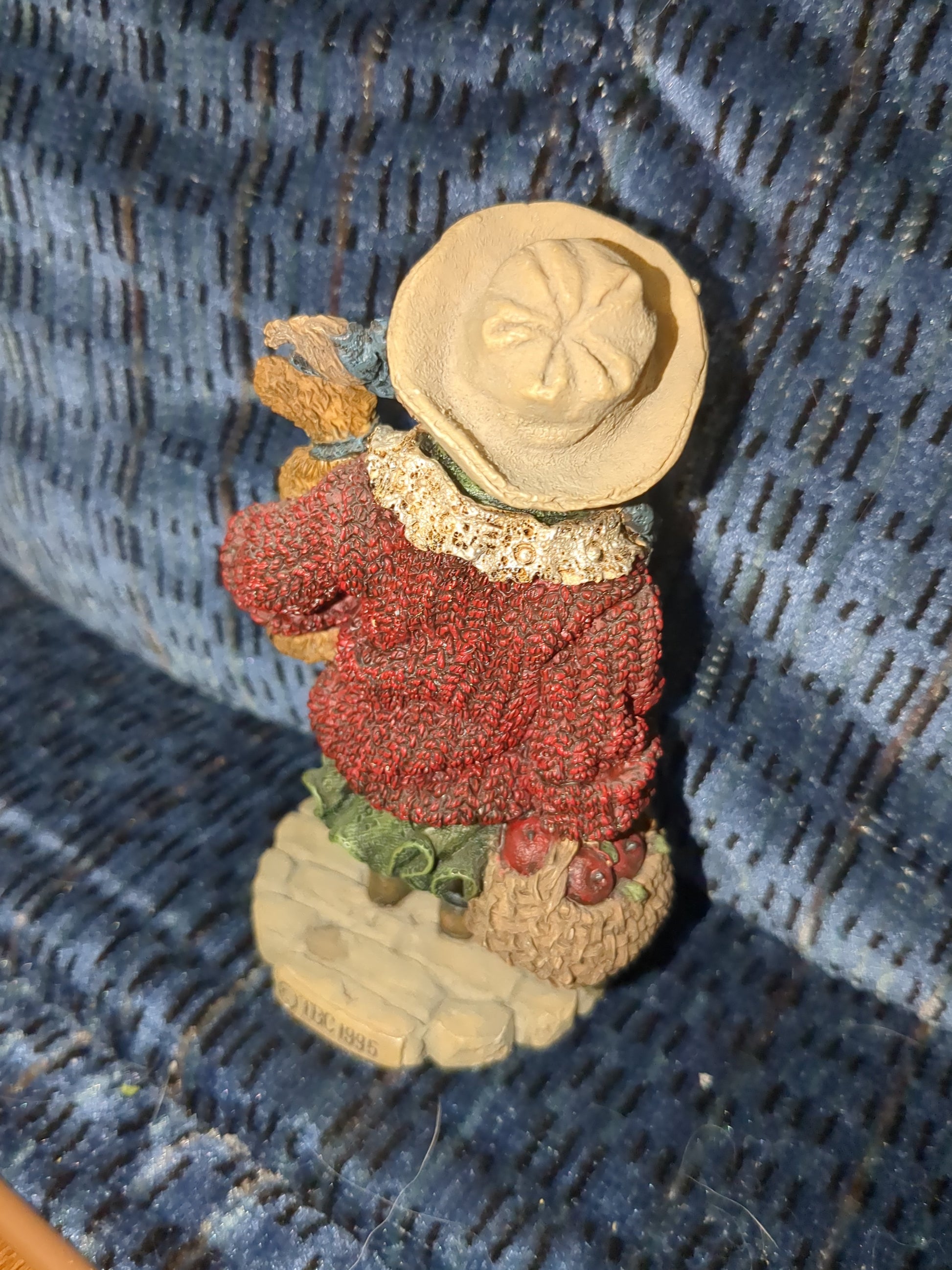 The Boyds collection Yesterdays' Child "Candice with Matthew...Gathering Apples" 1996 Dollstone collection bb3