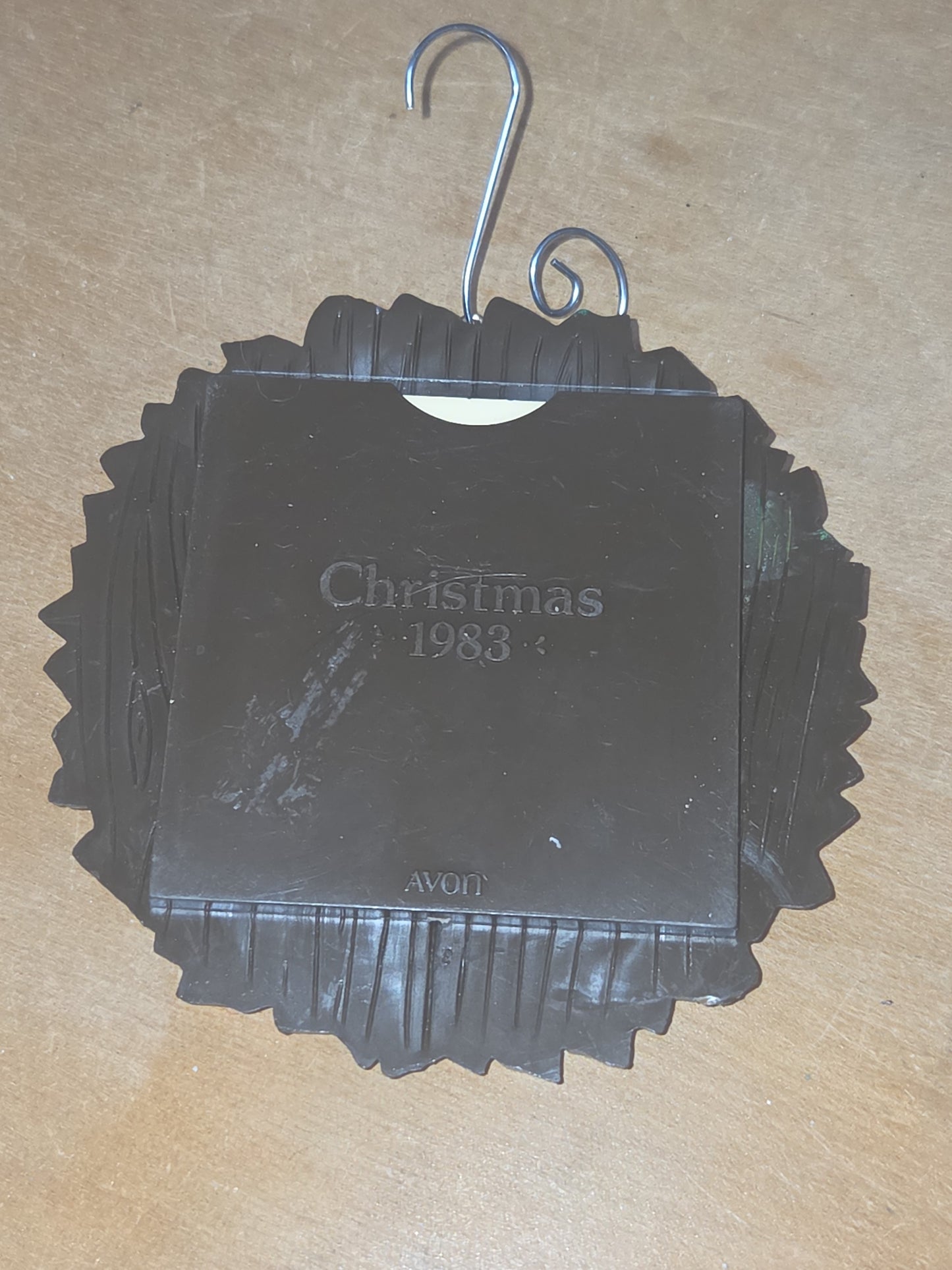Vintage Avon Ornament Captured Moments Picture Frame Christmas Wreath 1984 NO BOX