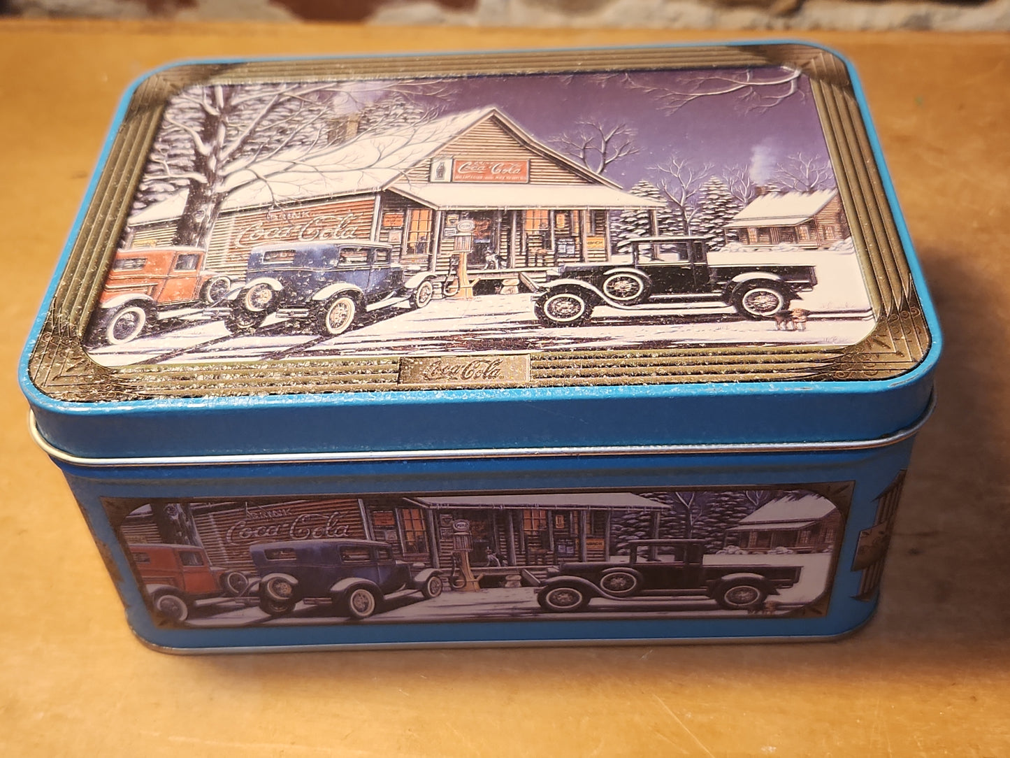 Vintage Tin Coca-Cola "Winter Scene” Pam Renfroe cct72