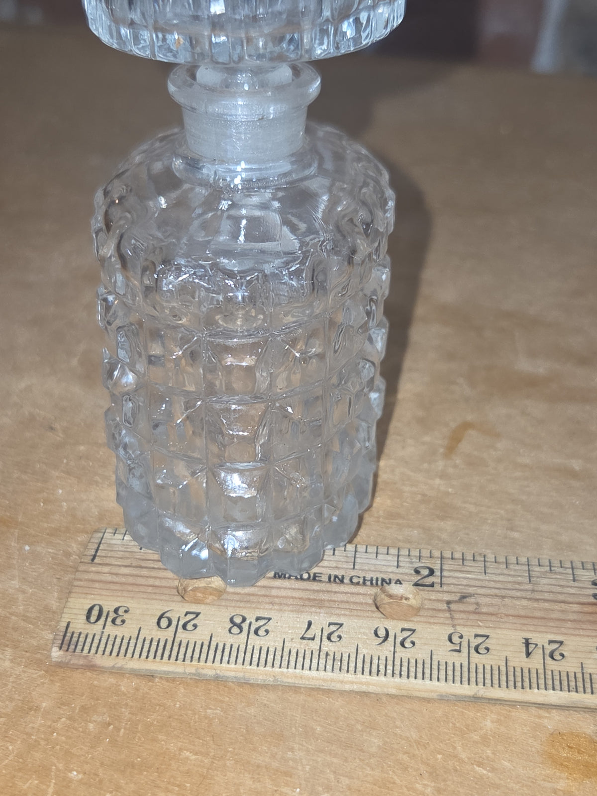 Vintage Perfume Bottle Pressed Glass Faceted Stopper with Ground or Polished Glass gl40