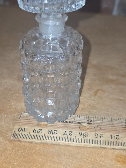 Vintage Perfume Bottle Pressed Glass Faceted Stopper with Ground or Polished Glass gl40