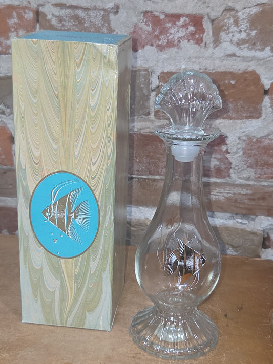 Vintage Avon Sea Fantasy Bud Vase Skin so Soft Oil  EMPTY av08