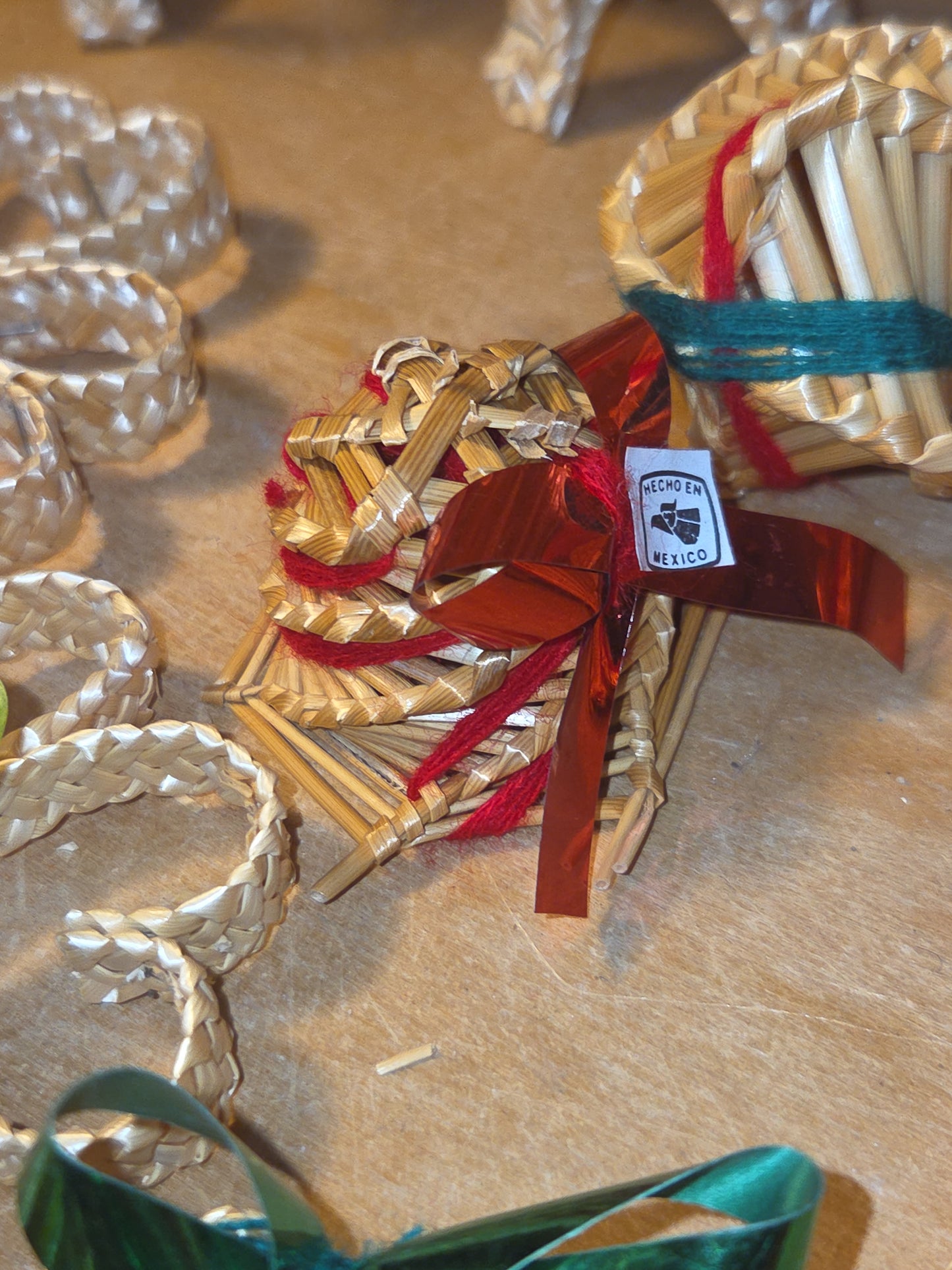 Vintage Wheat Ornaments Lot of 28 Hecho en Mexico vw8