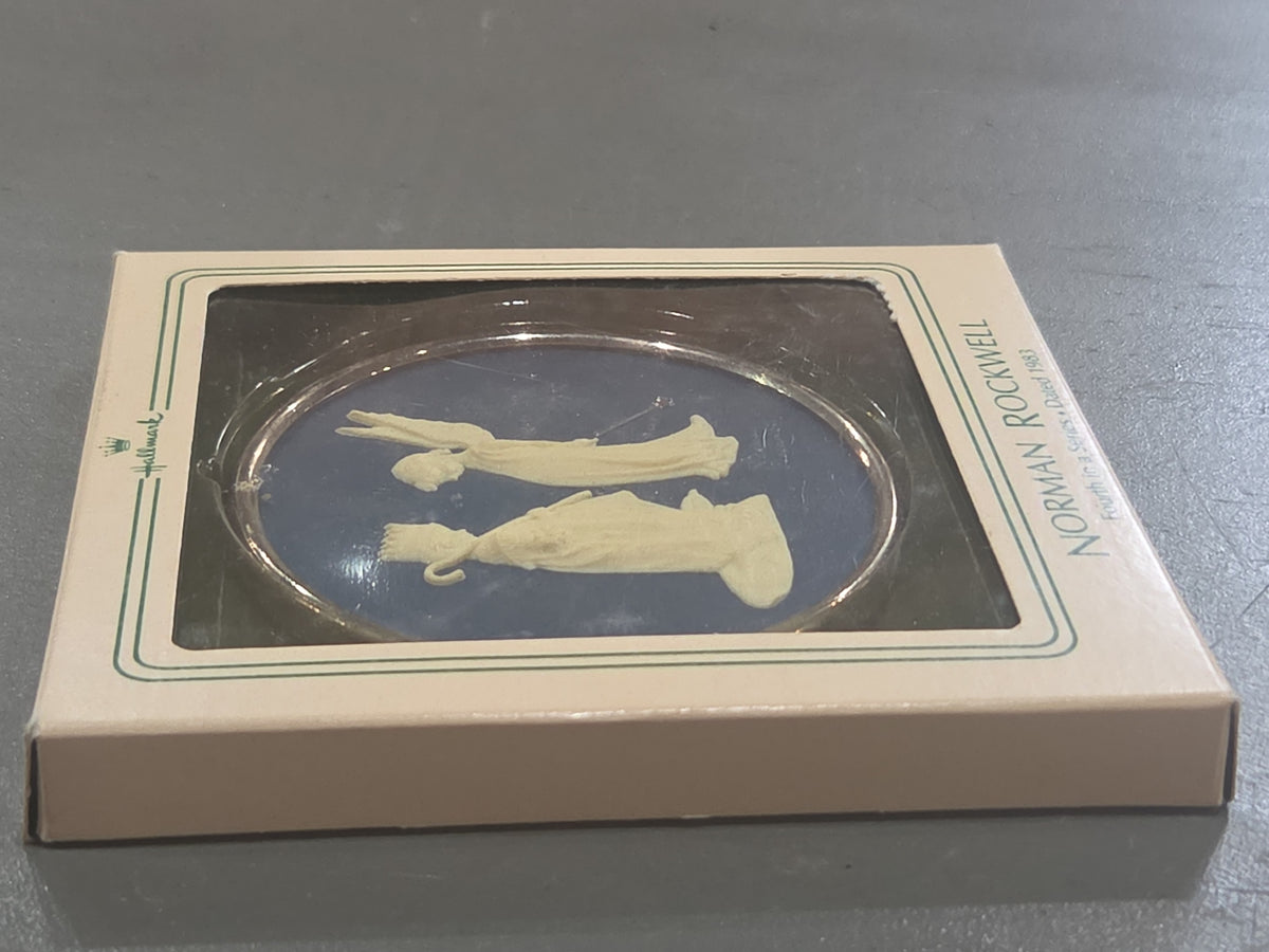 Vintage Hallmark Keepsake Norman Rockwell Cameo Ornament 4th in Series 1983
