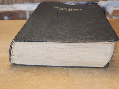 Vintage Hardcover Holy Bible Red Letter Edition Concordance King James Version World Publishing Bible vb09