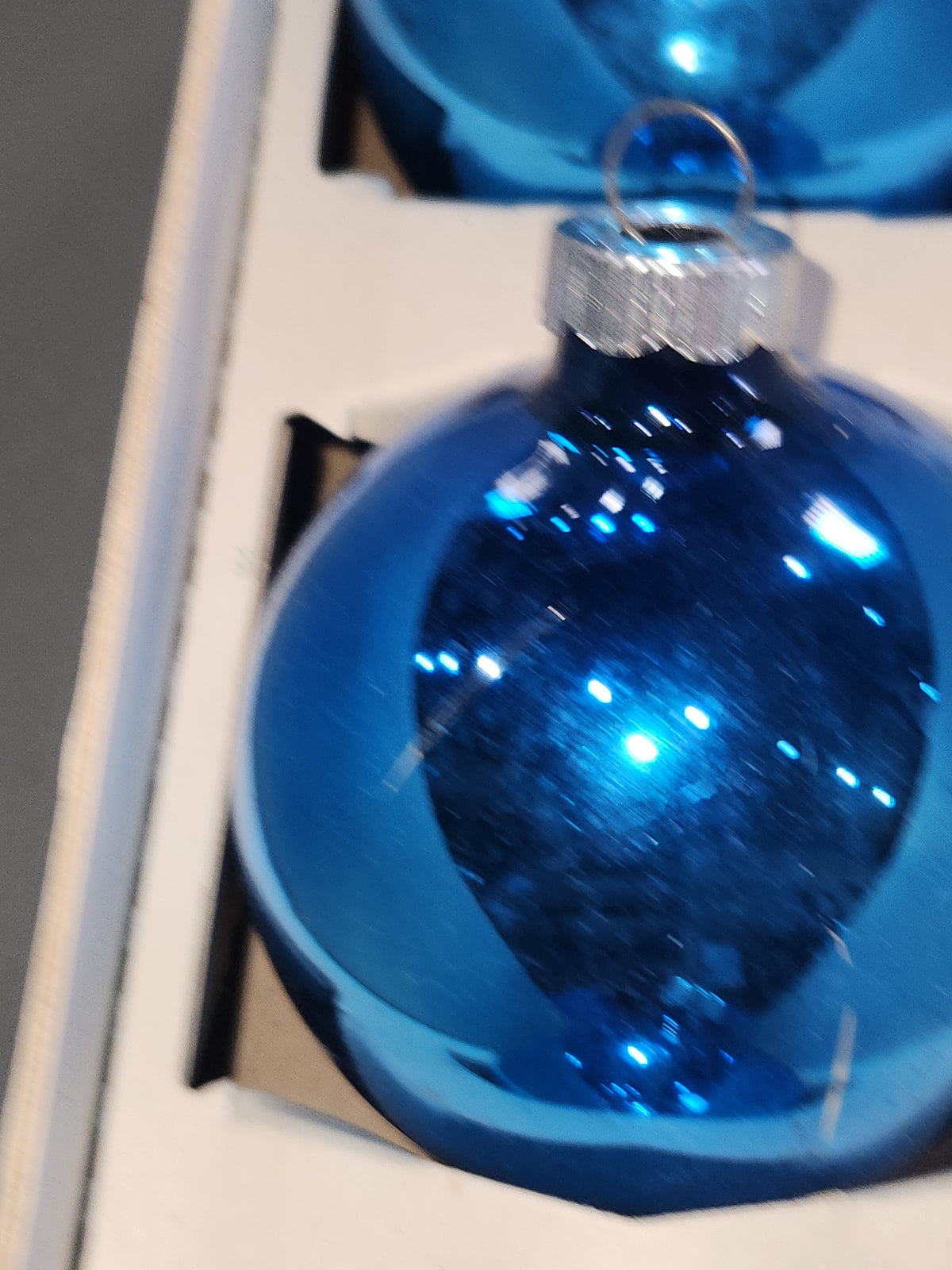 Vintage Shiny Brite Glass Christmas Ornaments Five 3" Blue Shades in Fanci-Pak Box As Is sb12