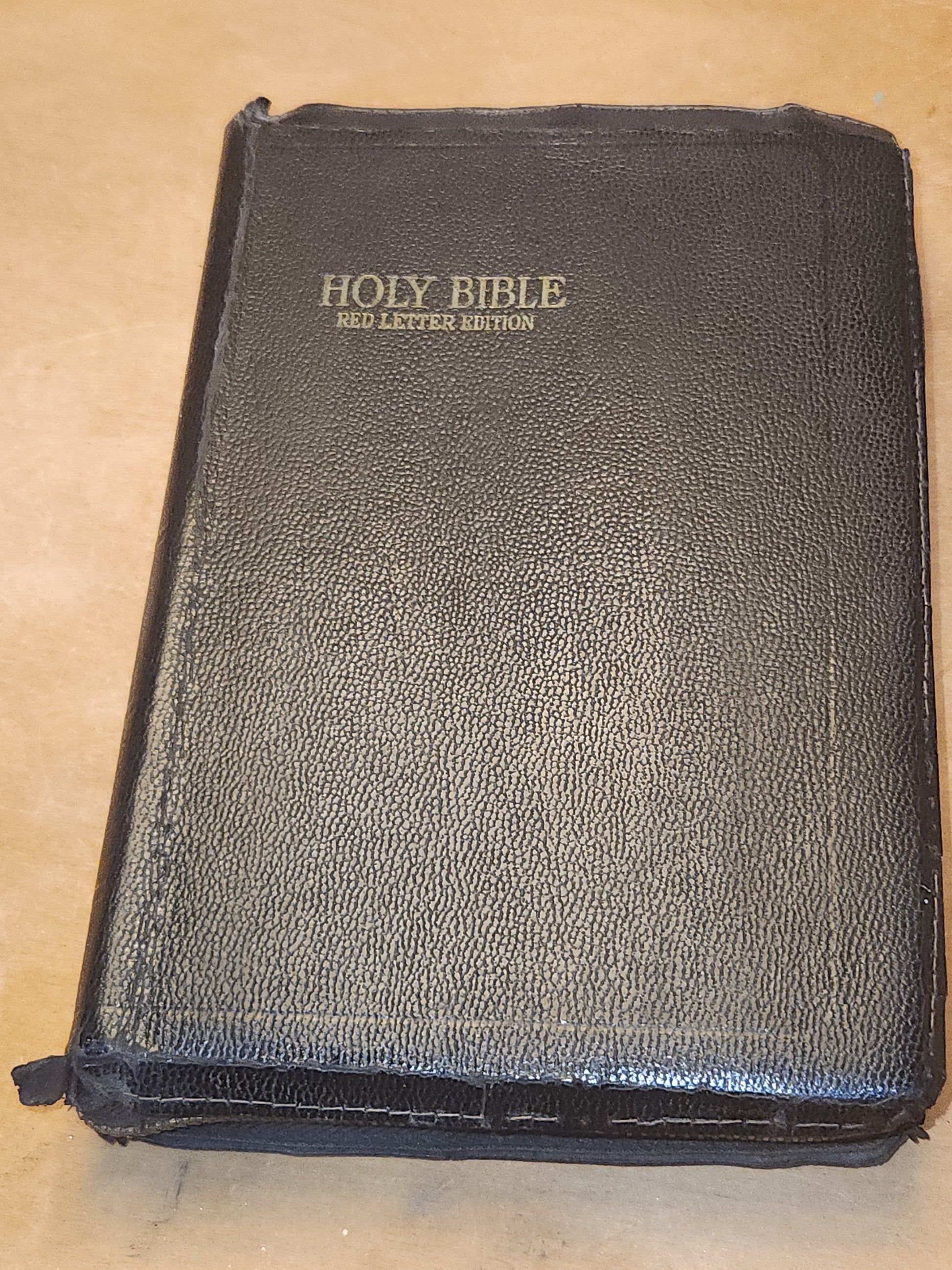Vintage Hardcover Zipper The Holy Bible Red Letter Edition vb03