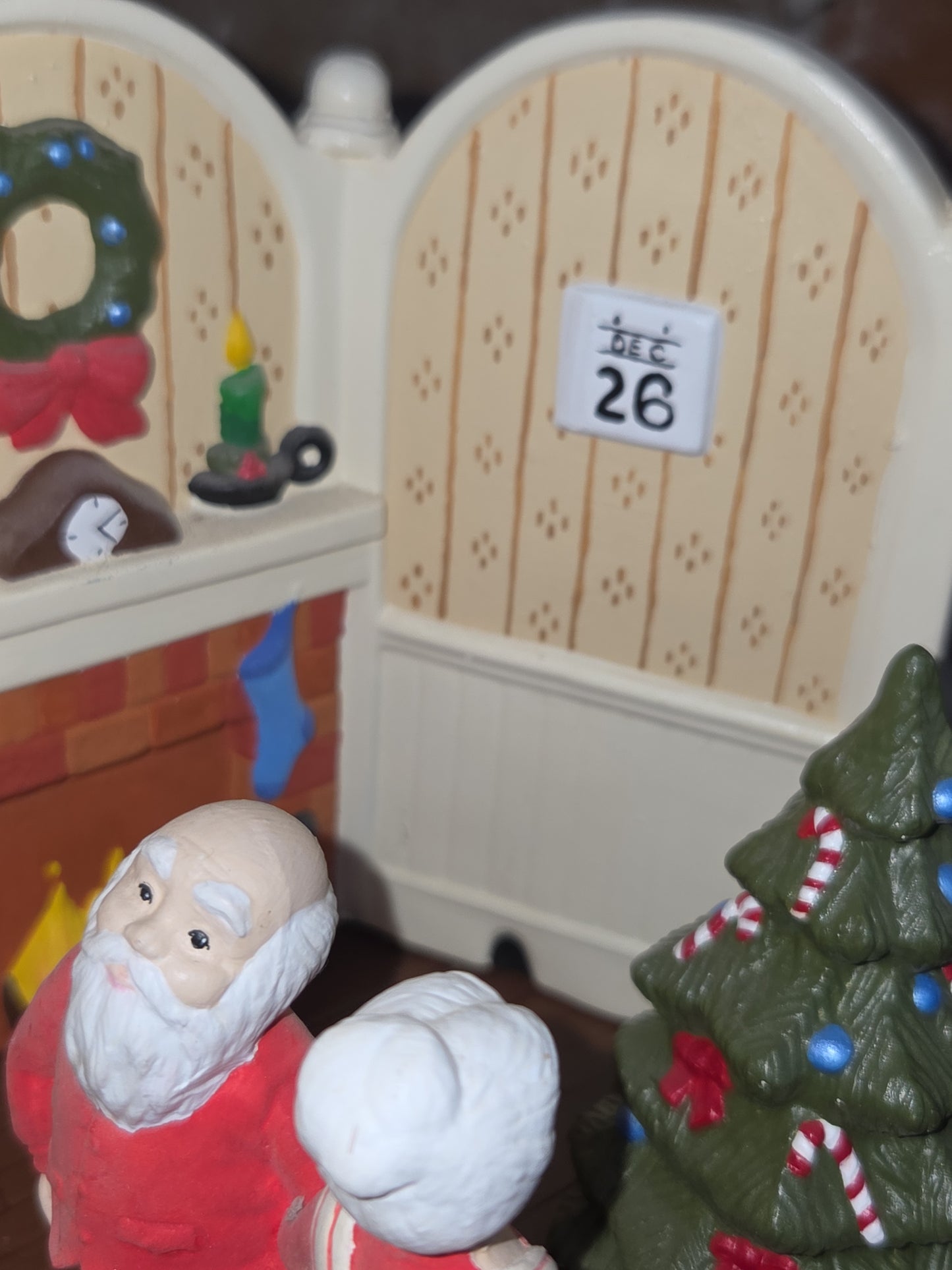 Vintage Ceramic December 26th Dancing Santa Mrs Claus made from Scioto Molds 1983 AS IS No Music Box
