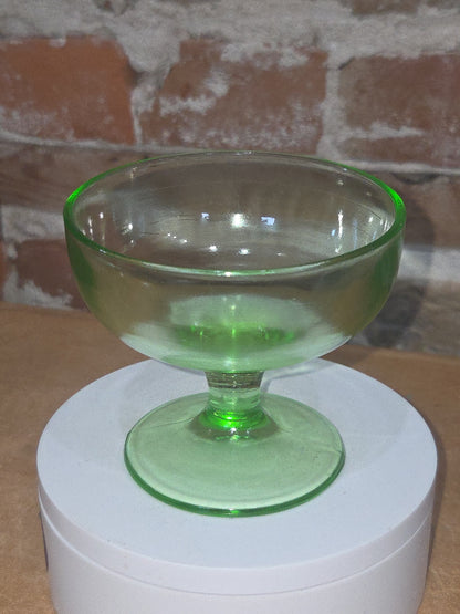 Vintage Uranium Depression Glass Compote Dessert Dish Vaseline Glows ug04