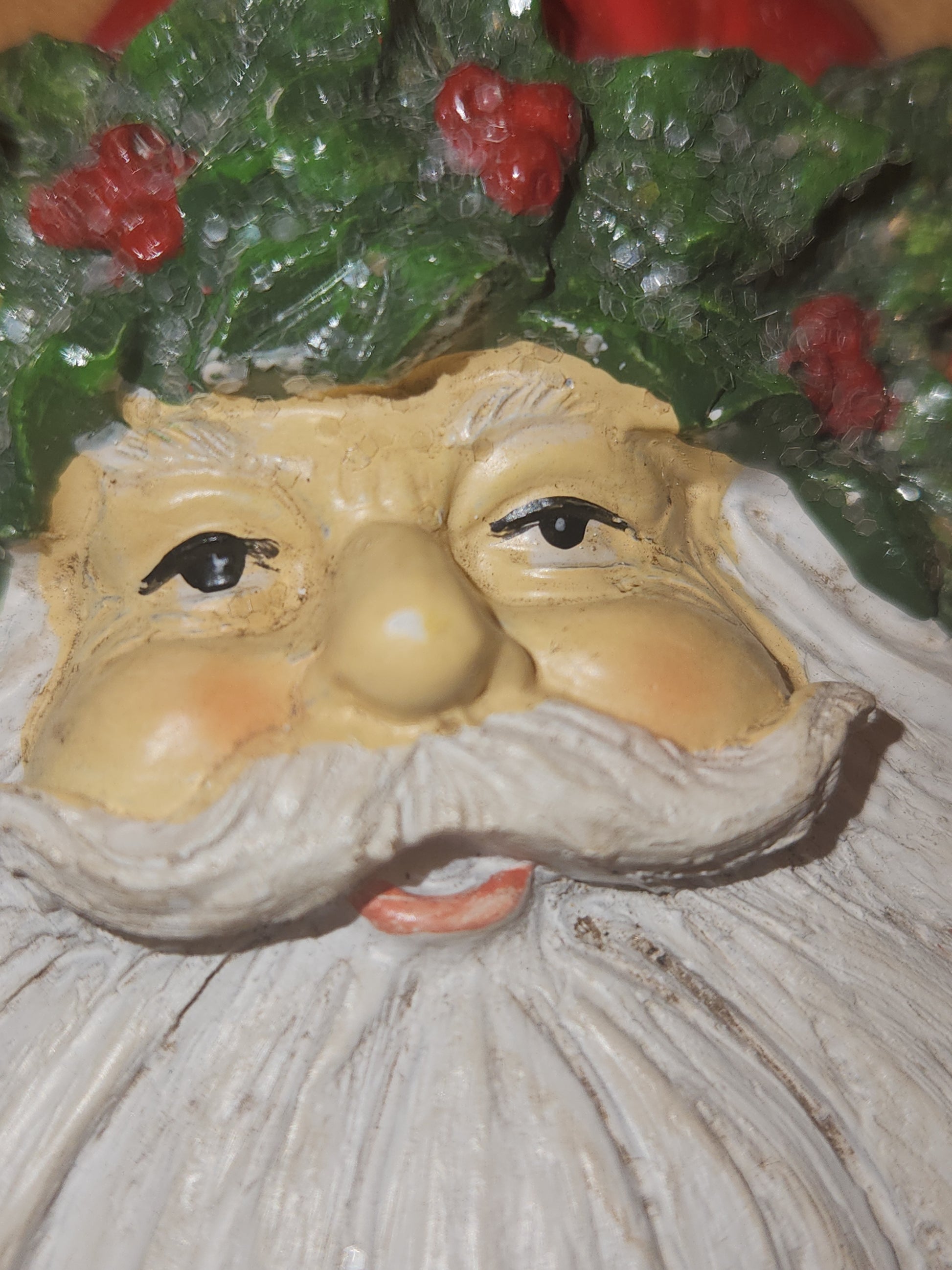 Holly & Ivy Santa Christmas Ornament so7