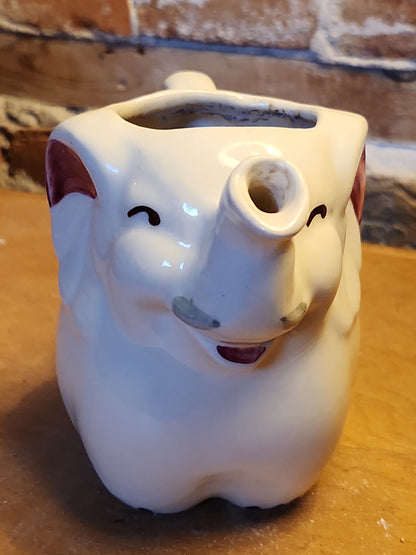 Vintage Shawnee Pottery Creamer Elephant with Trunk Up HAIRLINE CRACK po3