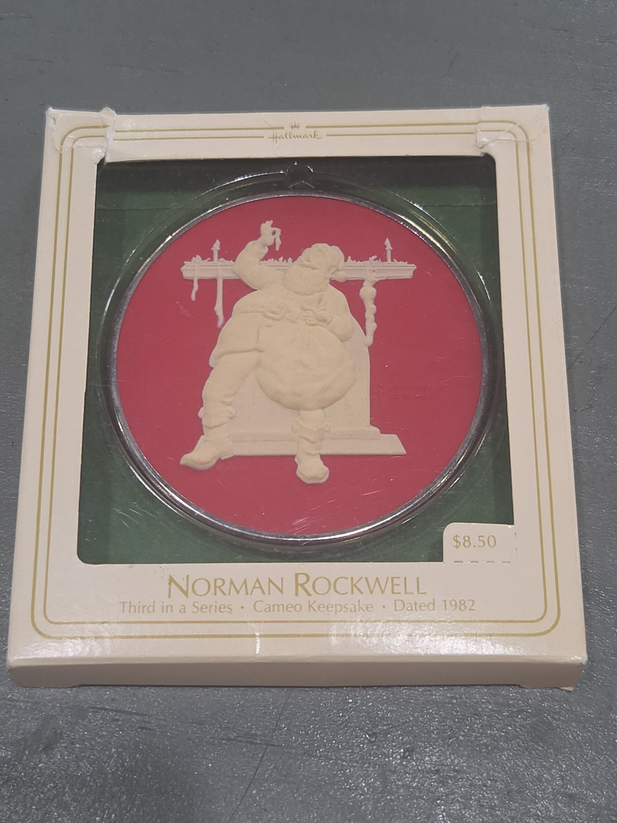 Vintage Hallmark Keepsake Norman Rockwell Cameo Ornament 3rd in Series 1982